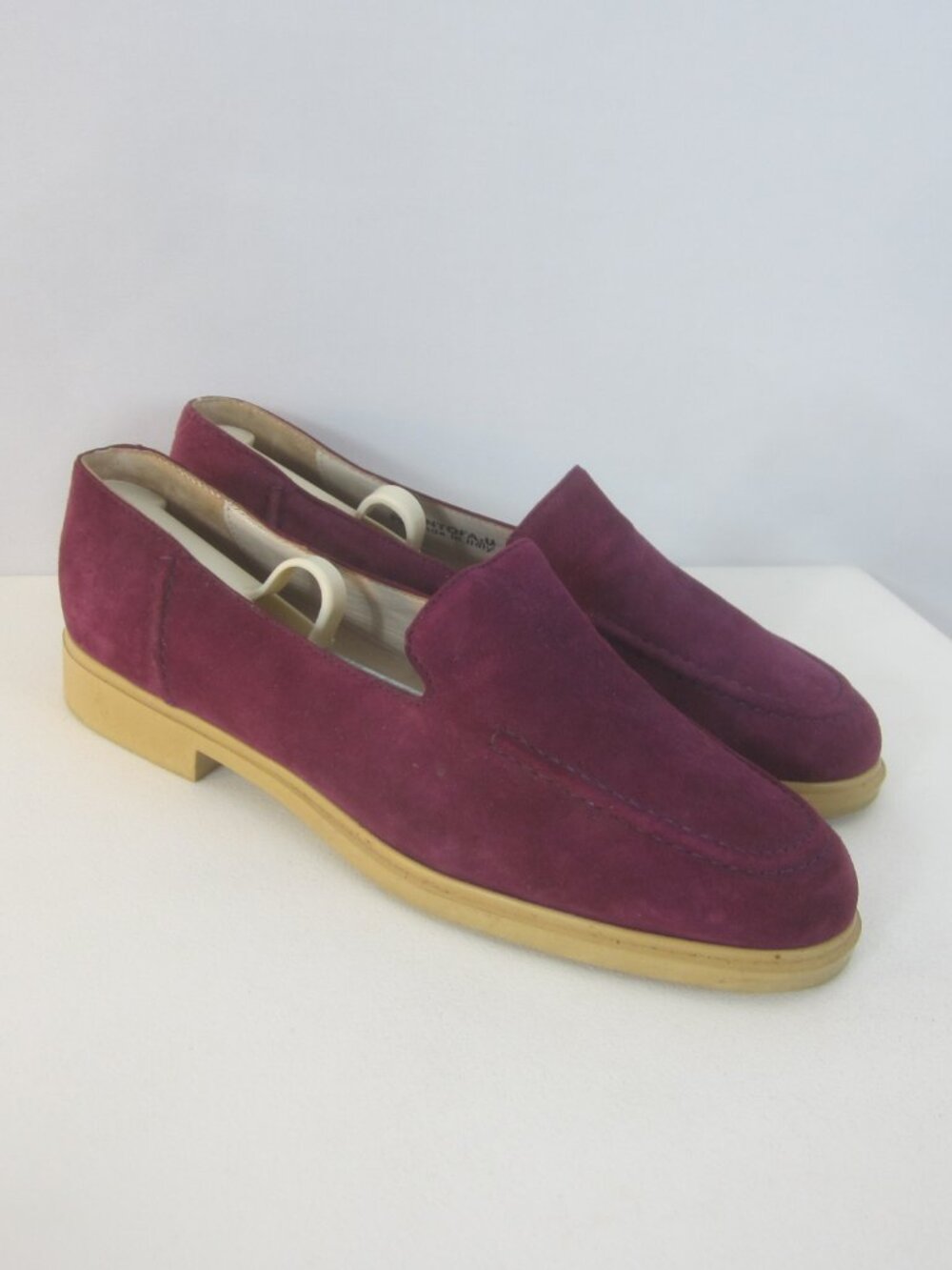 Bally Women 7 M Purple Suede Leather Slip On Loafers Made in Italy Classic Shoes